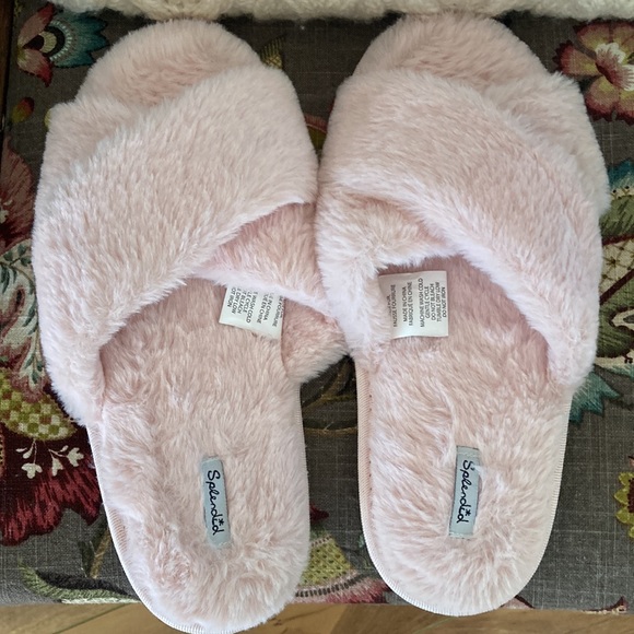 Splendid Slippers - Picture 8 of 8